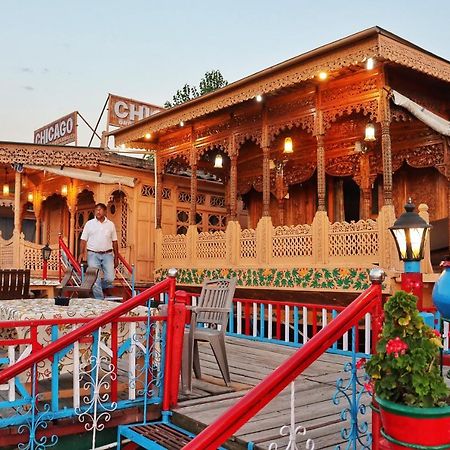 Hotel Chicago Group Of Houseboats Srīnagar Zewnętrze zdjęcie
