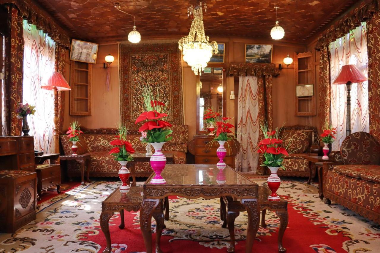 Hotel Chicago Group Of Houseboats Srīnagar Zewnętrze zdjęcie