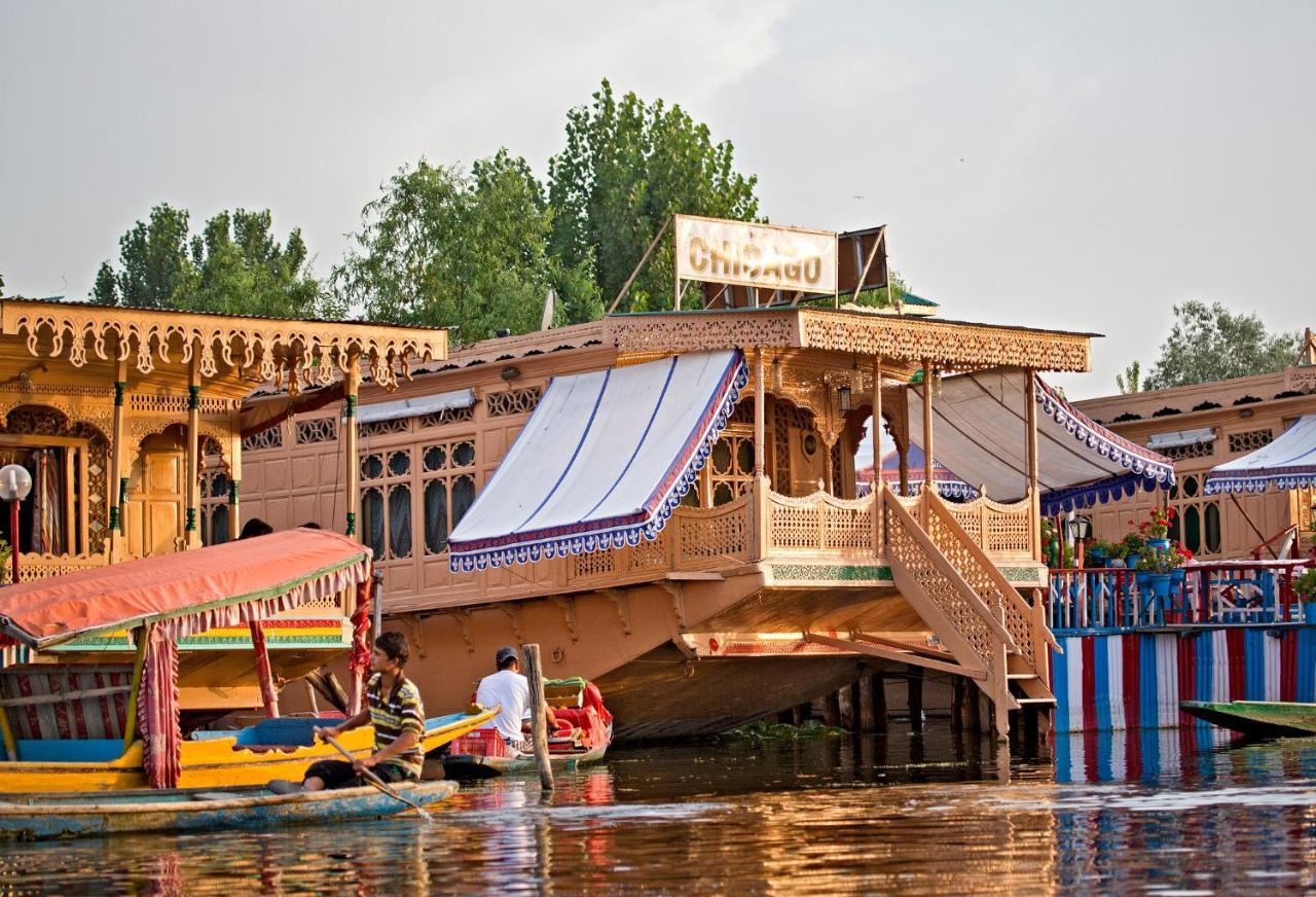Hotel Chicago Group Of Houseboats Srīnagar Zewnętrze zdjęcie