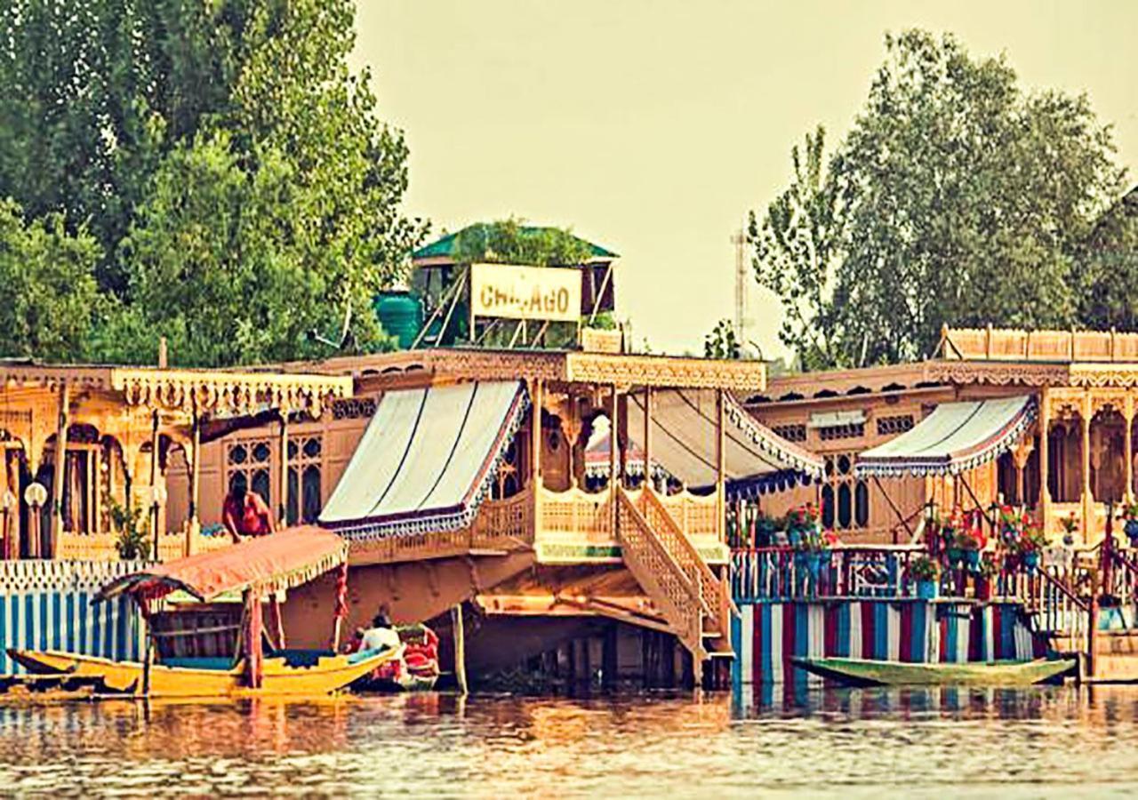 Hotel Chicago Group Of Houseboats Srīnagar Zewnętrze zdjęcie